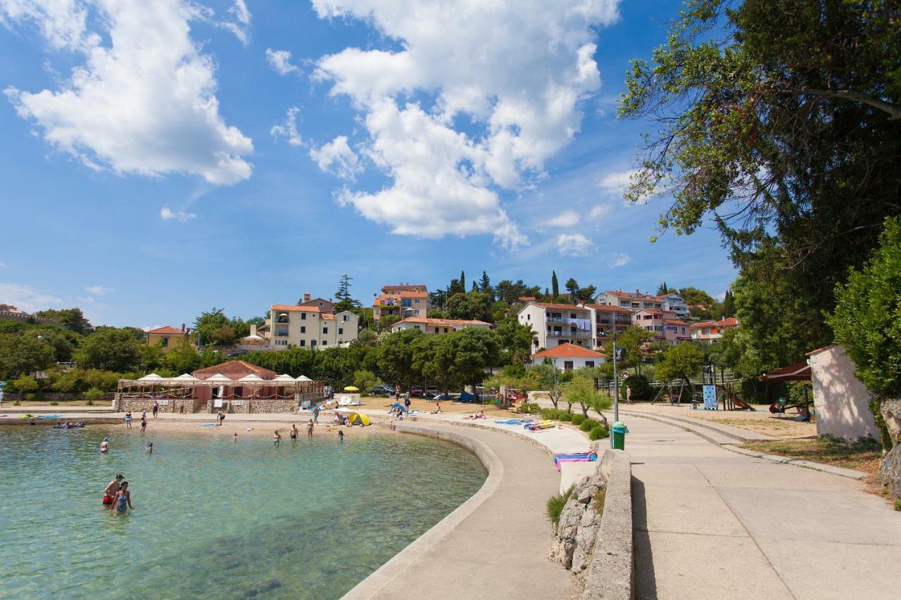 Rooms Miramare Krk Town Bagian luar foto